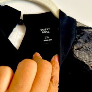 Beautiful blouse with lace sleeves classy and soft new w/o tags